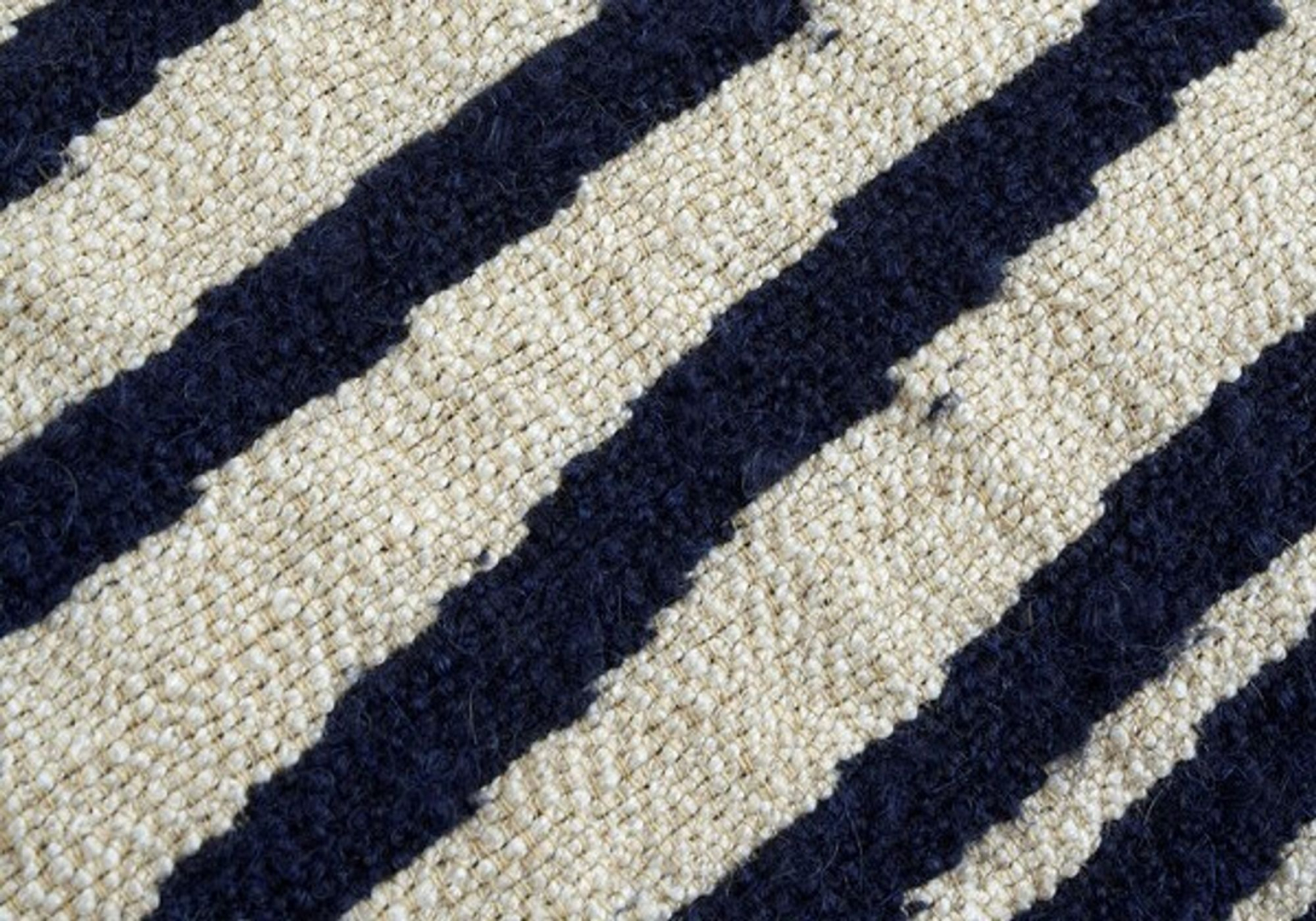 Coussin White Stripes design ETHNICRAFT ACCESSOIRES