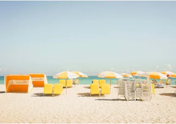 Poster Miami Beach - Fauteuils jaunes 50x70 - DAVID & DAVID