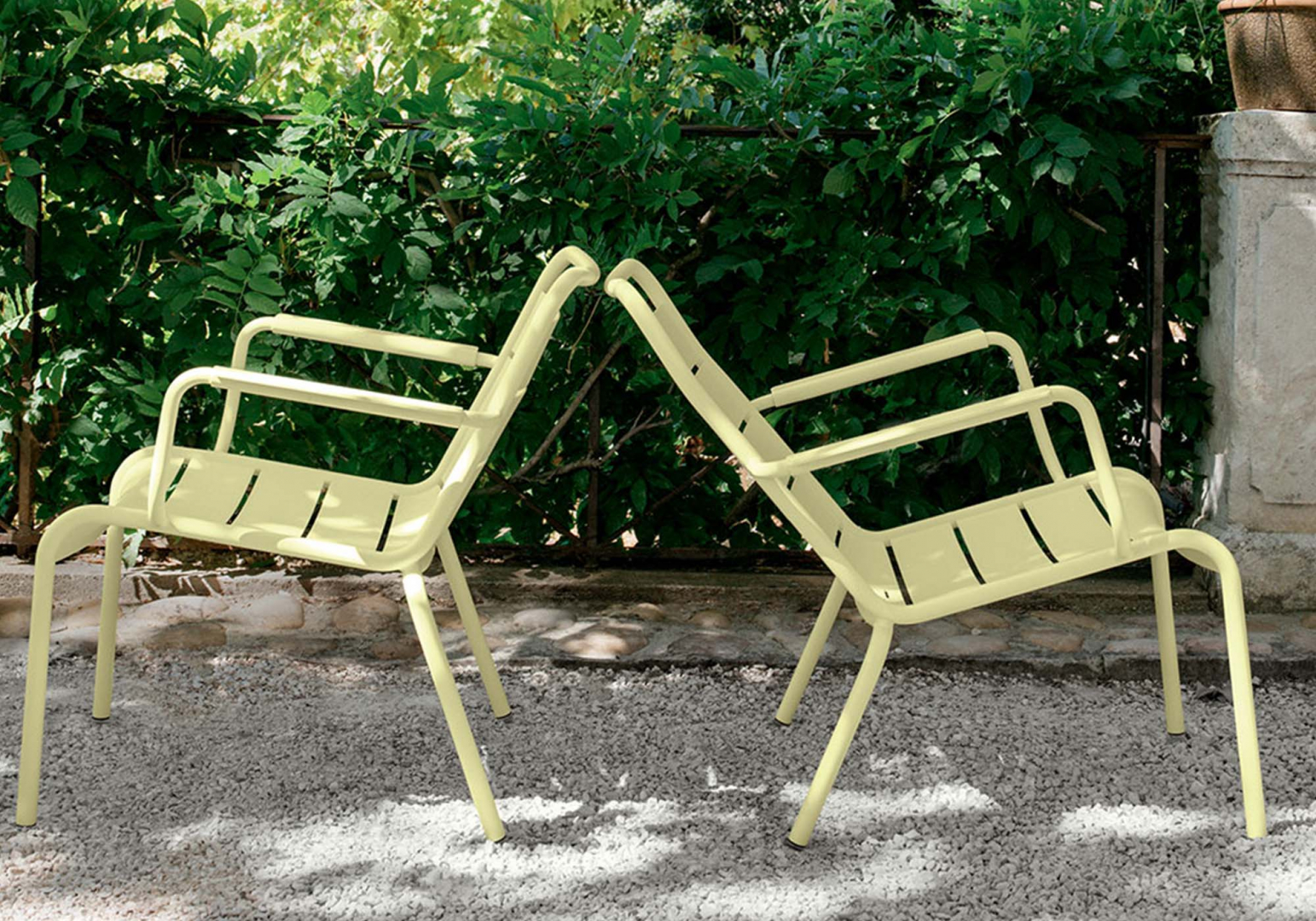 fauteuil bas outdoor design luxembourg fermob