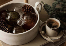 Centre de table Flow off-white speckle - FERM LIVING