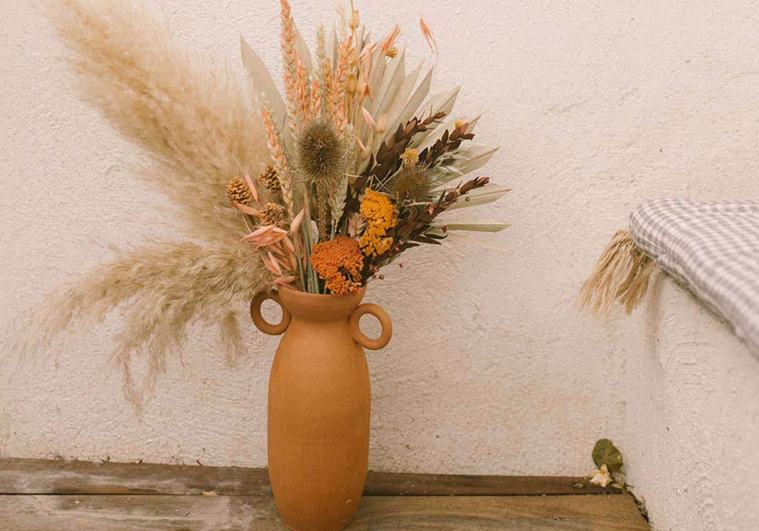 Composition florale / Vase Terre - GOOD DESIGN STORE