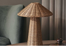 Lampe de table Dou en rotin - FERM LIVING