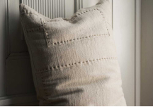 Coussin en coton et en lin tissé à la main - Darn natural 60x40 - FERM LIVING