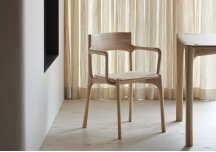 Chaise PI en chêne avec accoudoirs - ETHNICRAFT