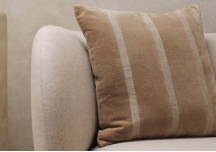 Coussin Senti Stripe dark sand linen 50x50 cm - FERM LIVING