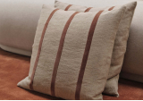 Coussin Senti Stripe linen carob brown 50x50 cm - FERM LIVING