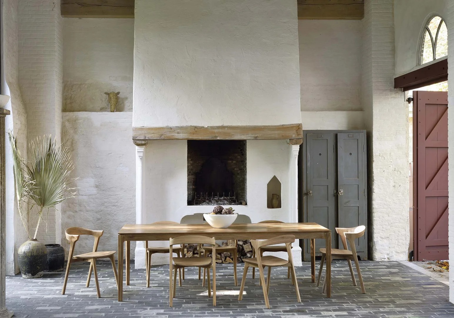 TABLE EXTENSIBLE BEVEL - FERM LIVING en chêne naturel