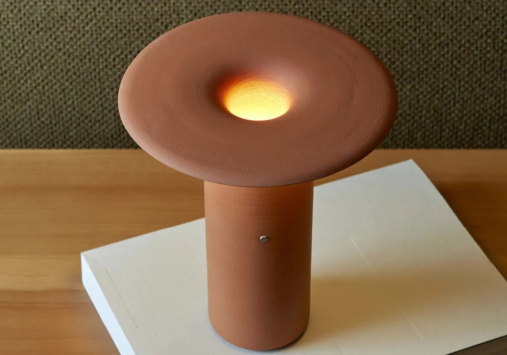 Lampe portable en ceramique - Nais - POTTPROJECT