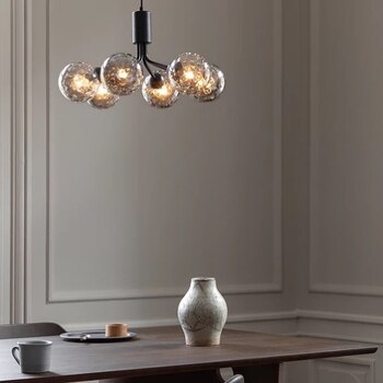 @nuuralighting … 
« La signification de Nuura est lumière et honneur. Nous créons un éclairage esthétique qui reflète l'abondance et la joie de la nature nordique. »

Tout est dit…