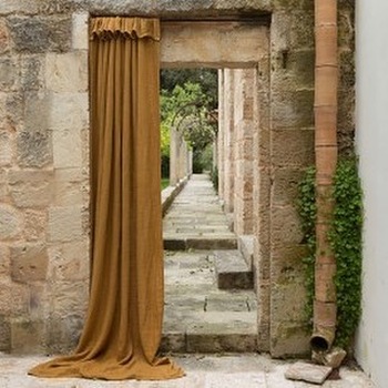 @lissoylinen ne cherchez pas mieux c’est impossible ! 
Vous ne pouvez plus vous en passer, de la salle de bain au salon en passant par la chambre, tout y est !